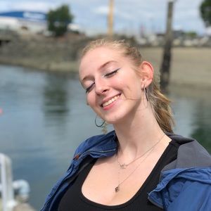 Meet your Posher, Emily